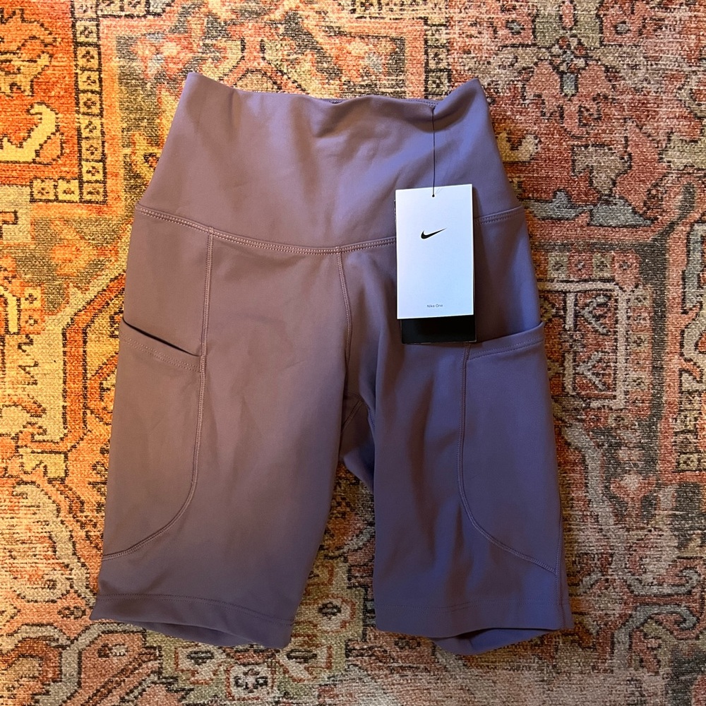 NWT Nike Women’s XS Nike Dri Fit Biker Shorts